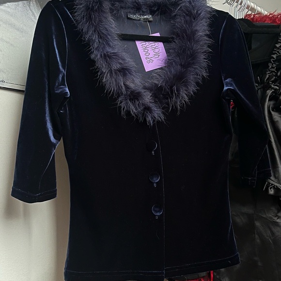 1990s goth velvet fluff button up - Picture 2 of 3
